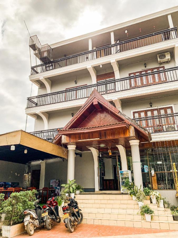 Bountang Mountain View Riverside Hotel Vang Vieng Eksteriør bilde